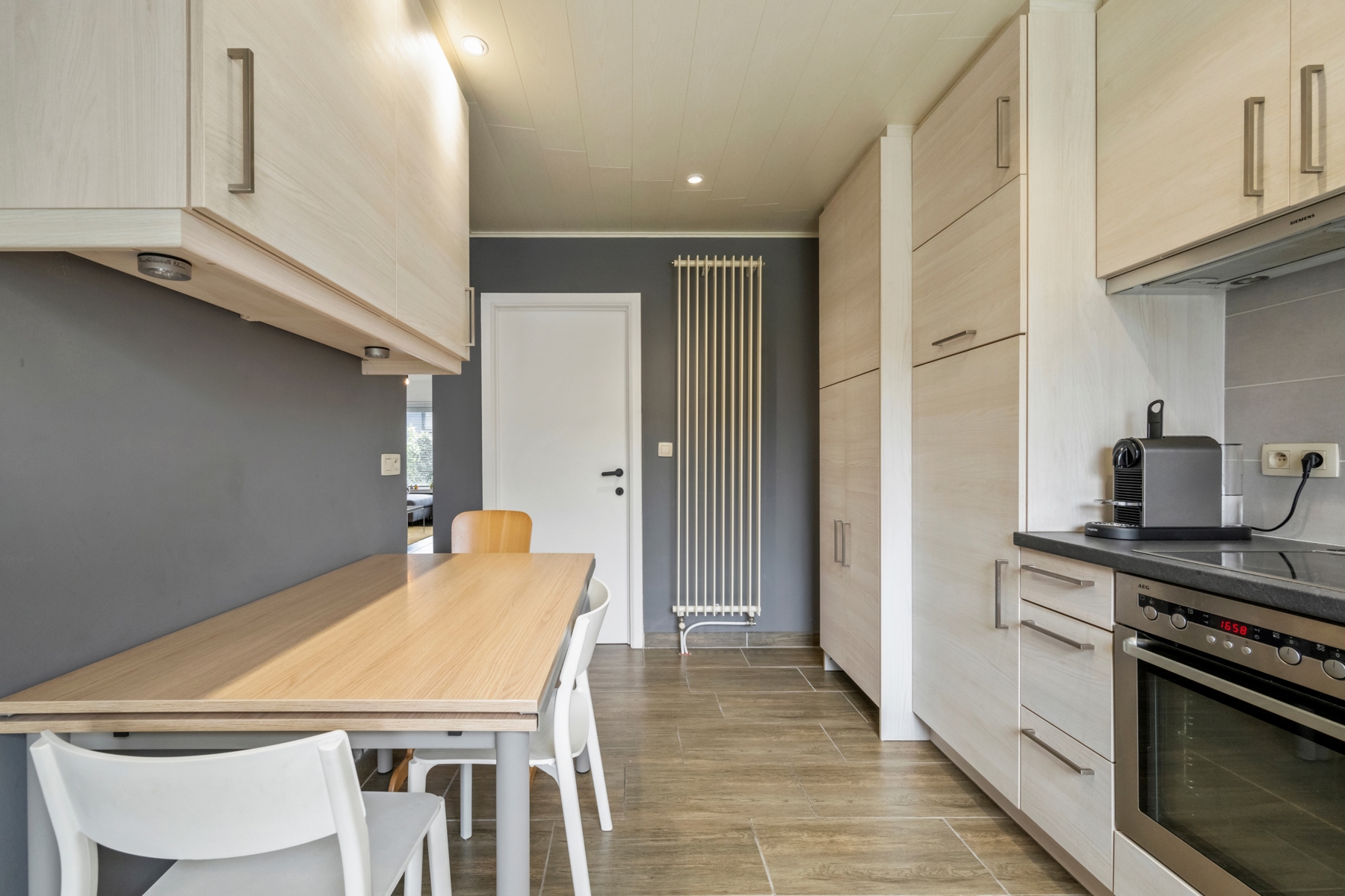Rustig gelegen, lichtrijke & instapklare rijwoning te Brugge.
