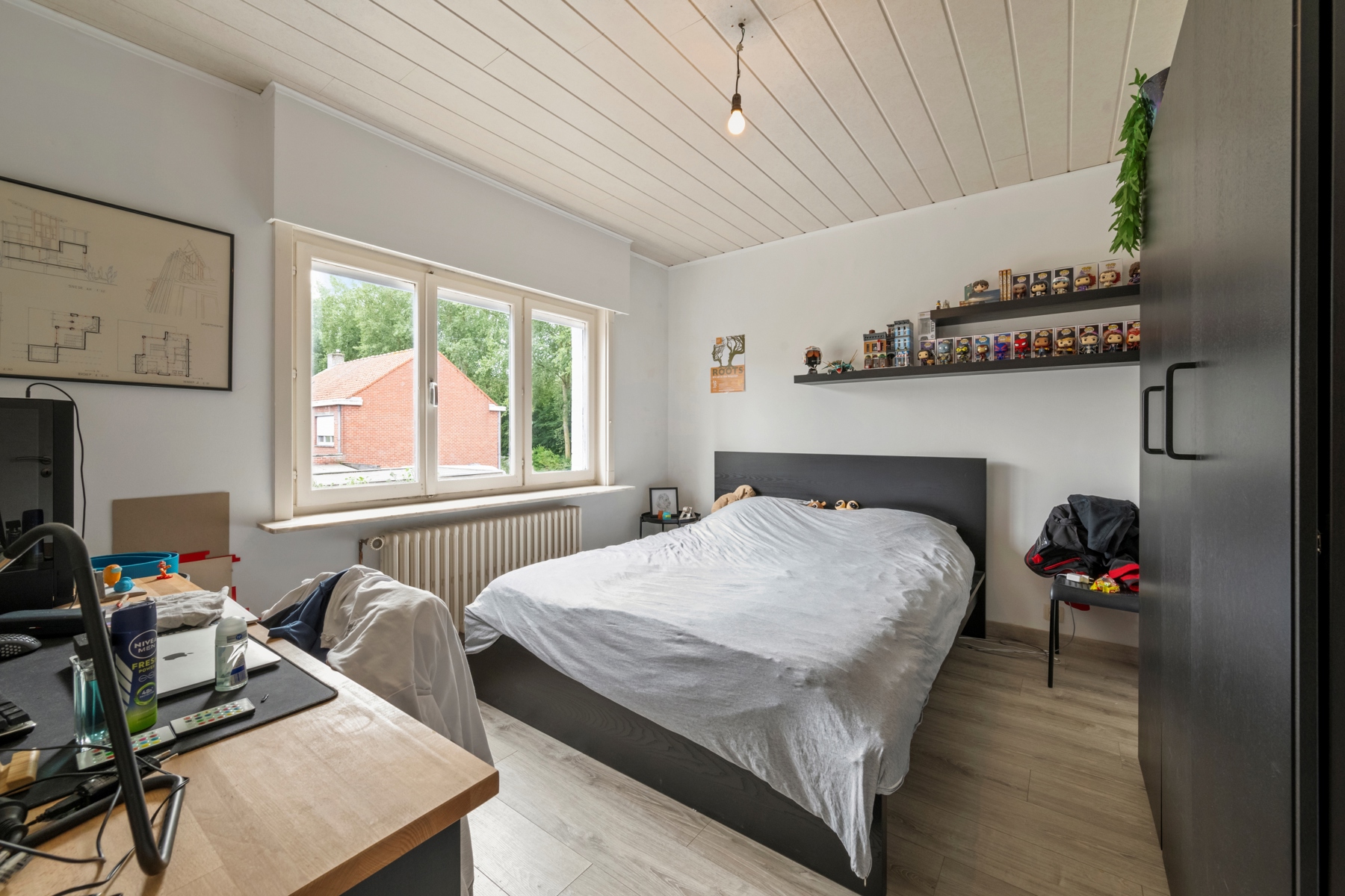 Rustig gelegen, lichtrijke & instapklare rijwoning te Brugge.