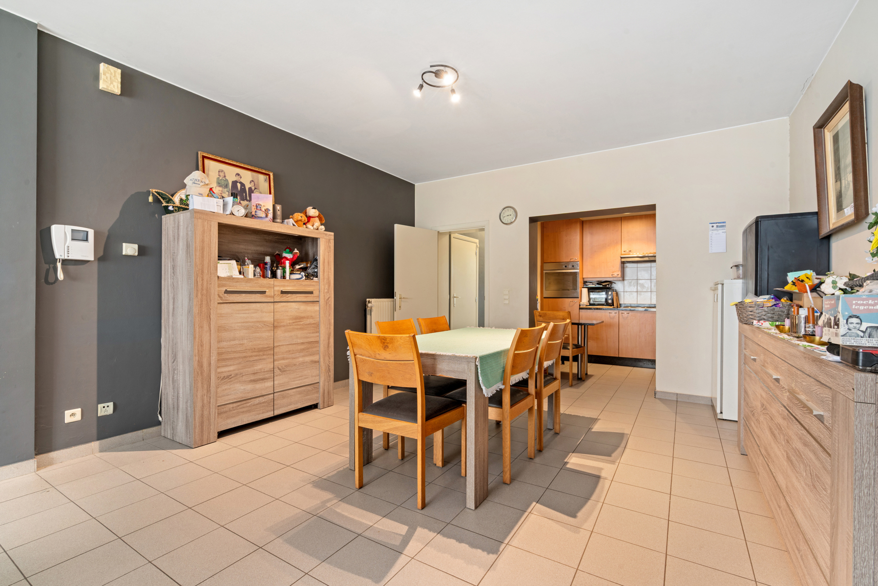 Gelijkvloers appartement met terras in Denderhoutem