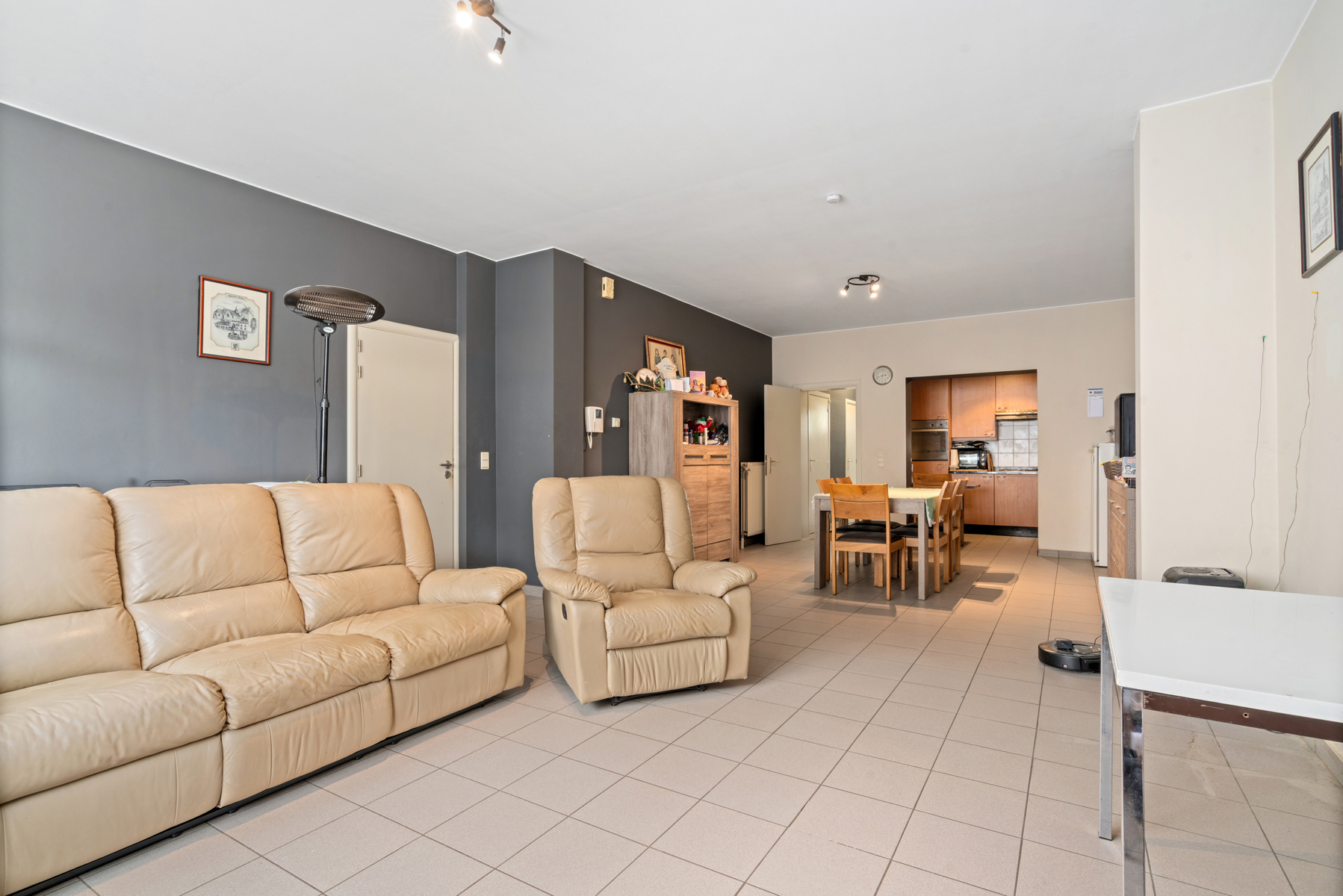 Gelijkvloers appartement met terras in Denderhoutem