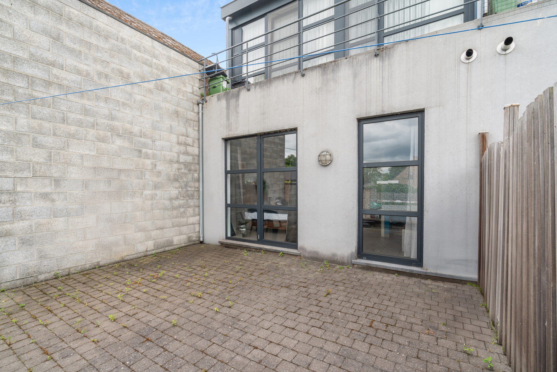 Gelijkvloers appartement met terras in Denderhoutem