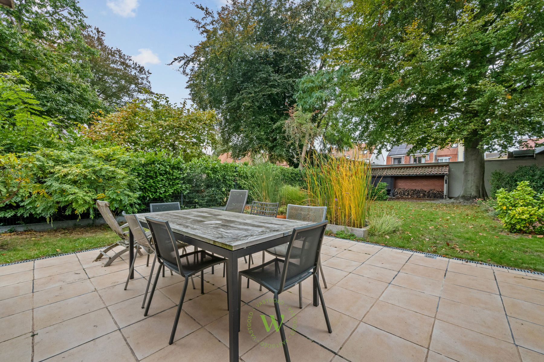 Karaktervolle woning met vergunde B&B in hartje Sint-Michiels
