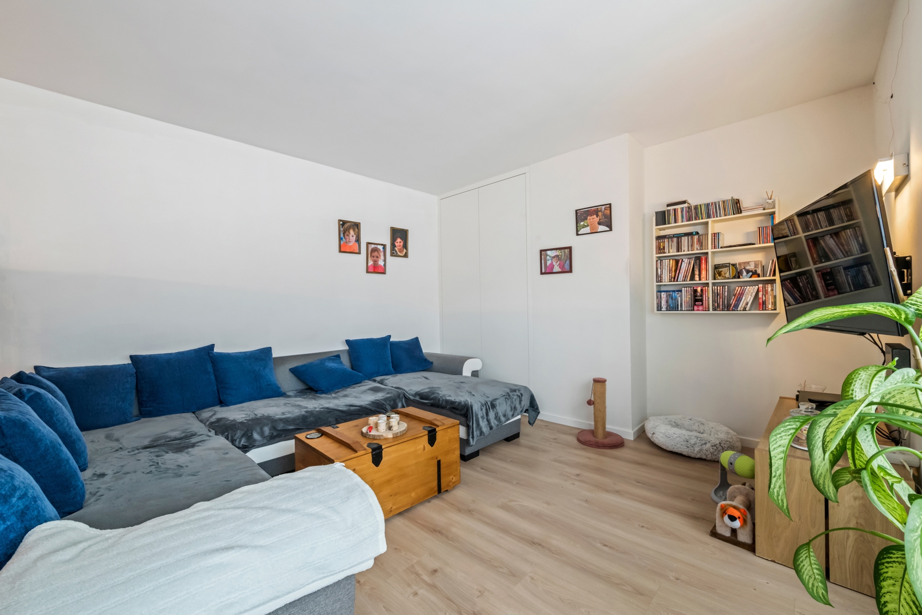Ruim glvl 3slpk-appartement mét privé-tuin in Assebroek.