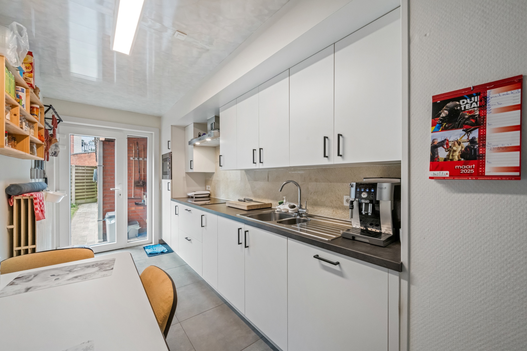 Ruim glvl 3slpk-appartement mét privé-tuin in Assebroek.