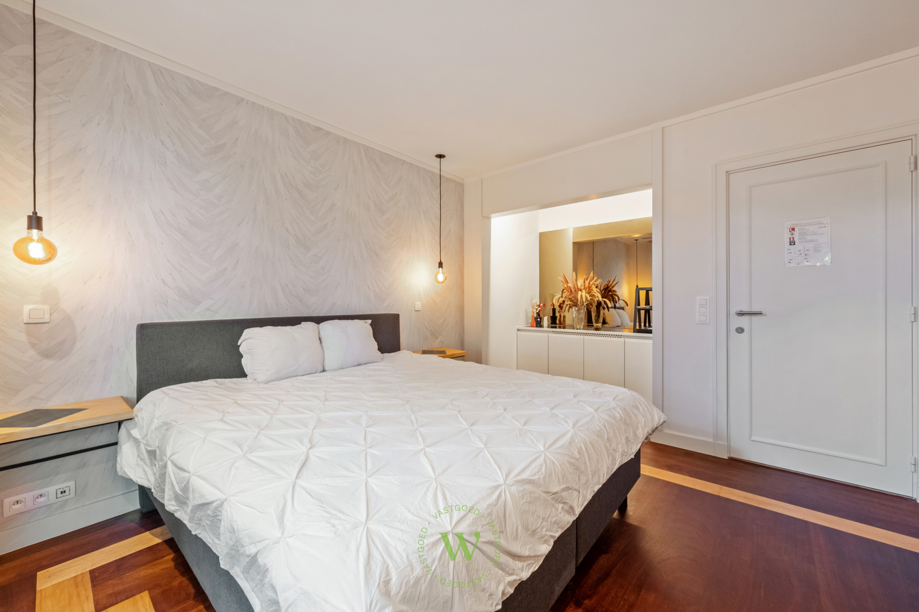 Karaktervolle woning met vergunde B&B in hartje Sint-Michiels