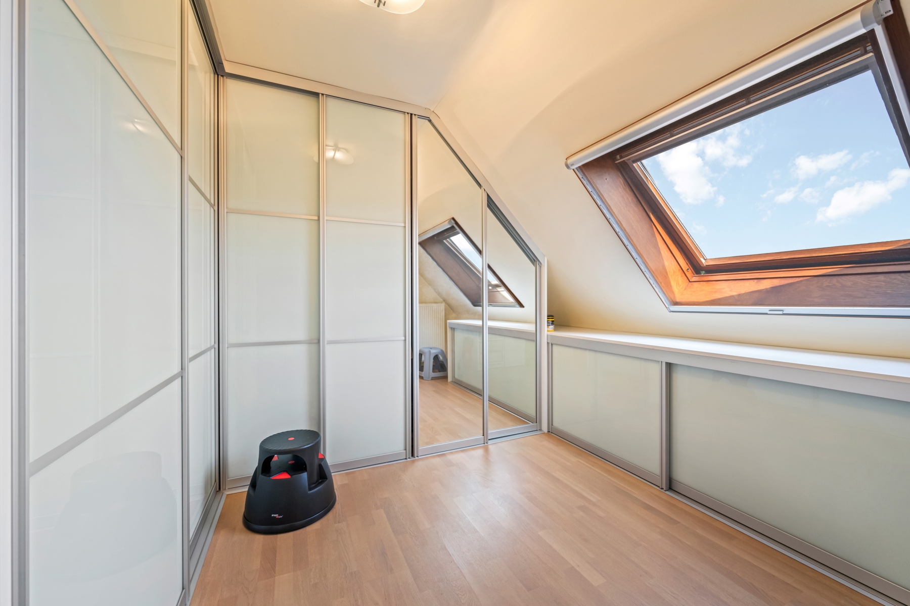 Sint-Kruis: Energiezuinige villa, royaal aan ruimte en licht.