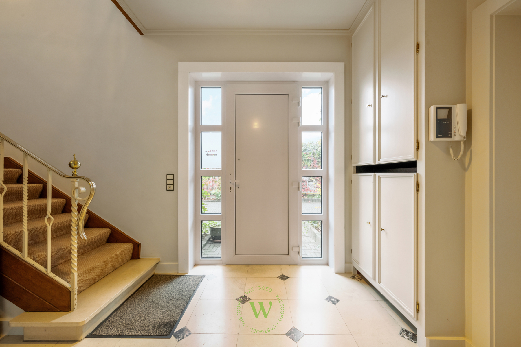 Karaktervolle woning met vergunde B&B in hartje Sint-Michiels