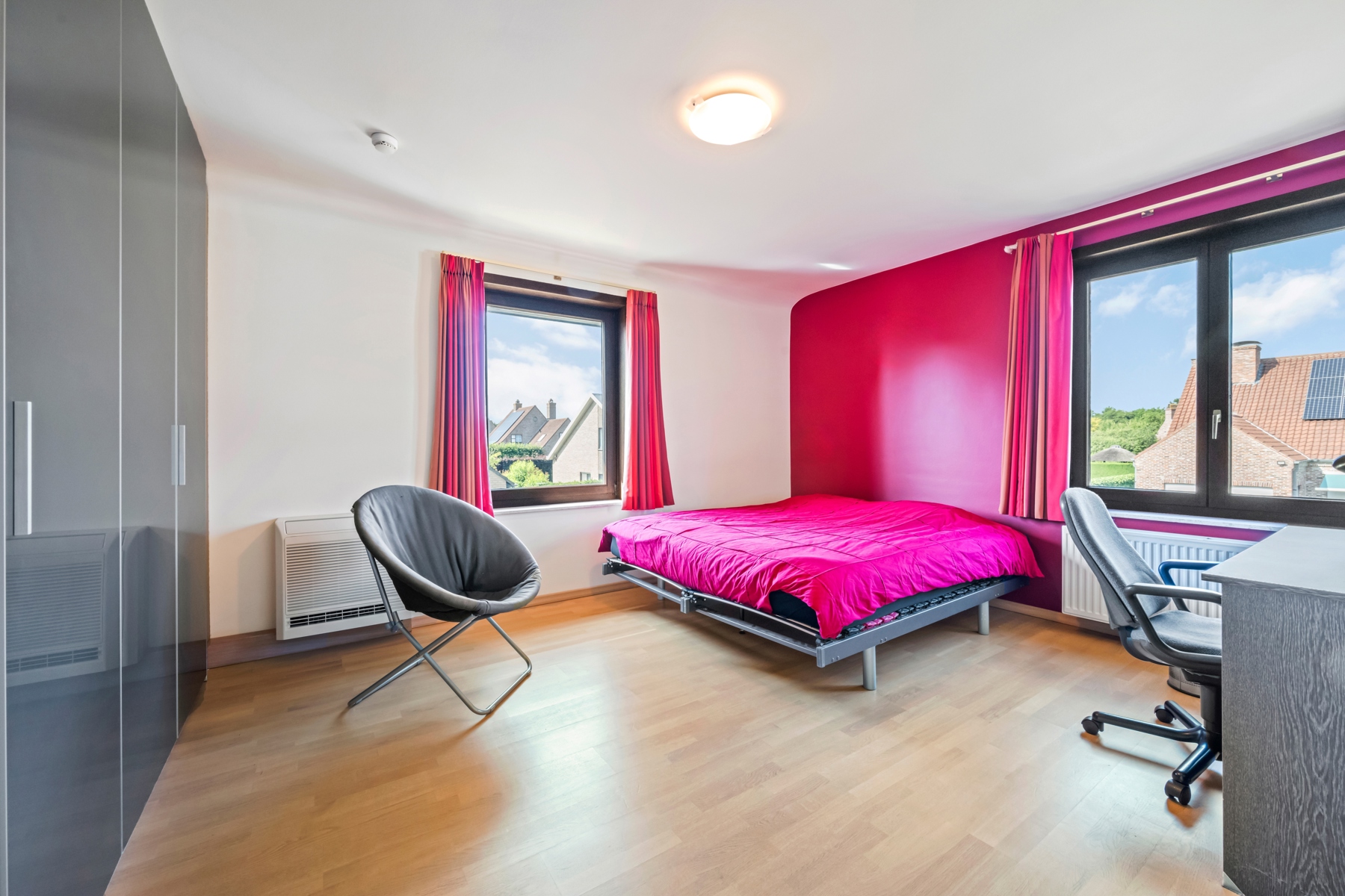 Sint-Kruis: Energiezuinige villa, royaal aan ruimte en licht.
