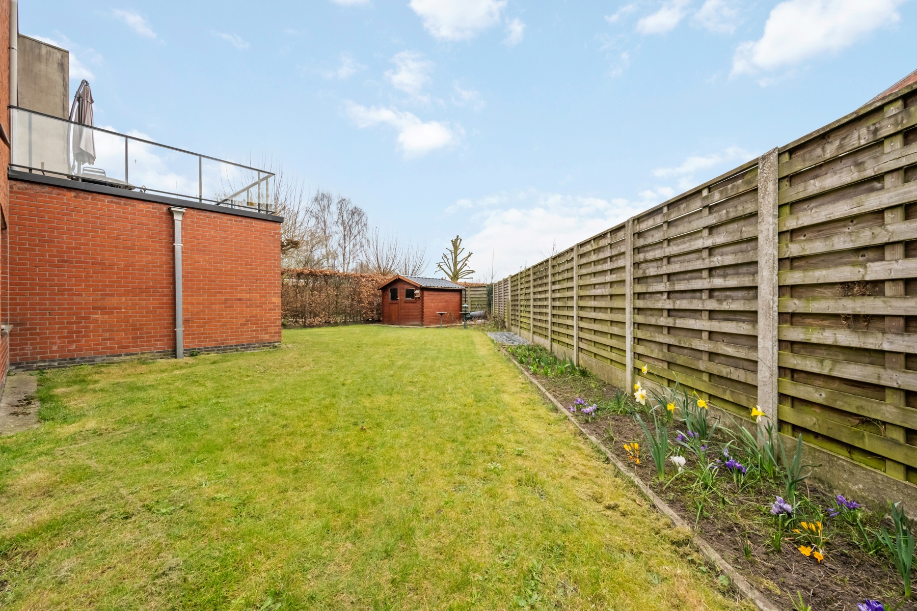 Ruim glvl 3slpk-appartement mét privé-tuin in Assebroek.
