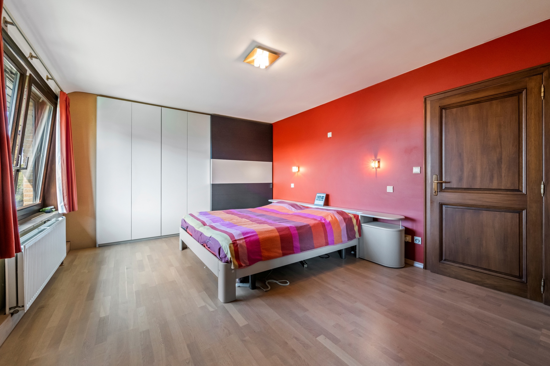 Sint-Kruis: Energiezuinige villa, royaal aan ruimte en licht.