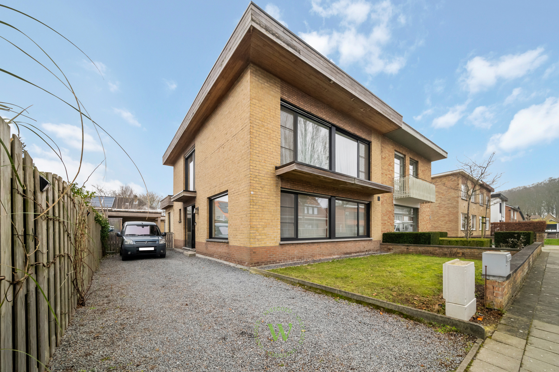 Gerenoveerde gezinswoning met 3 slaapkamers in Sint-Andries