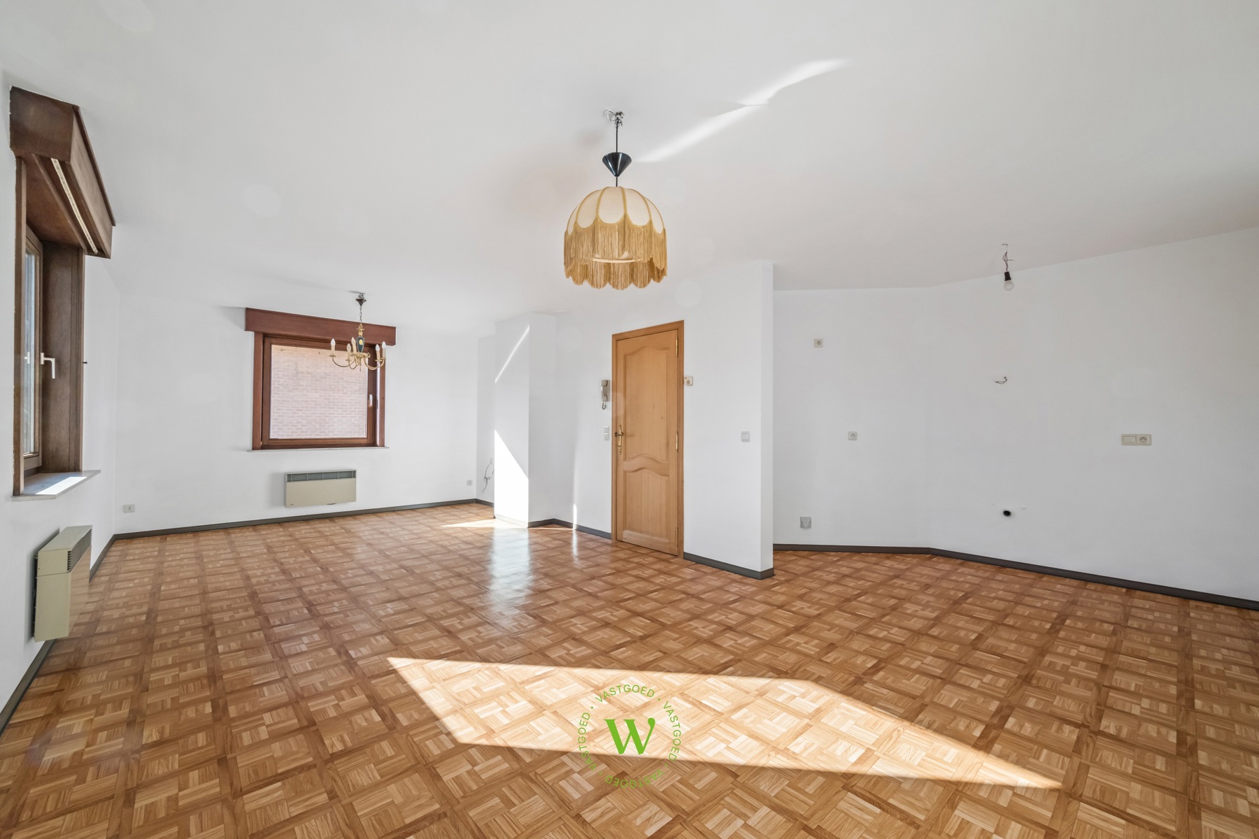 Ruime woning met kangoeroemogelijkheid in Sint-Michiels