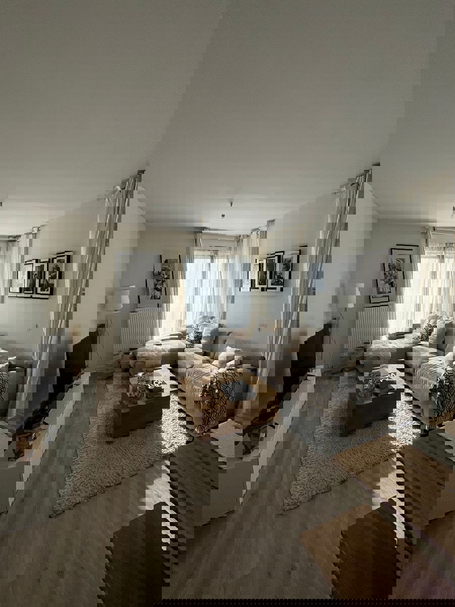 Modern appartement met terras en parking