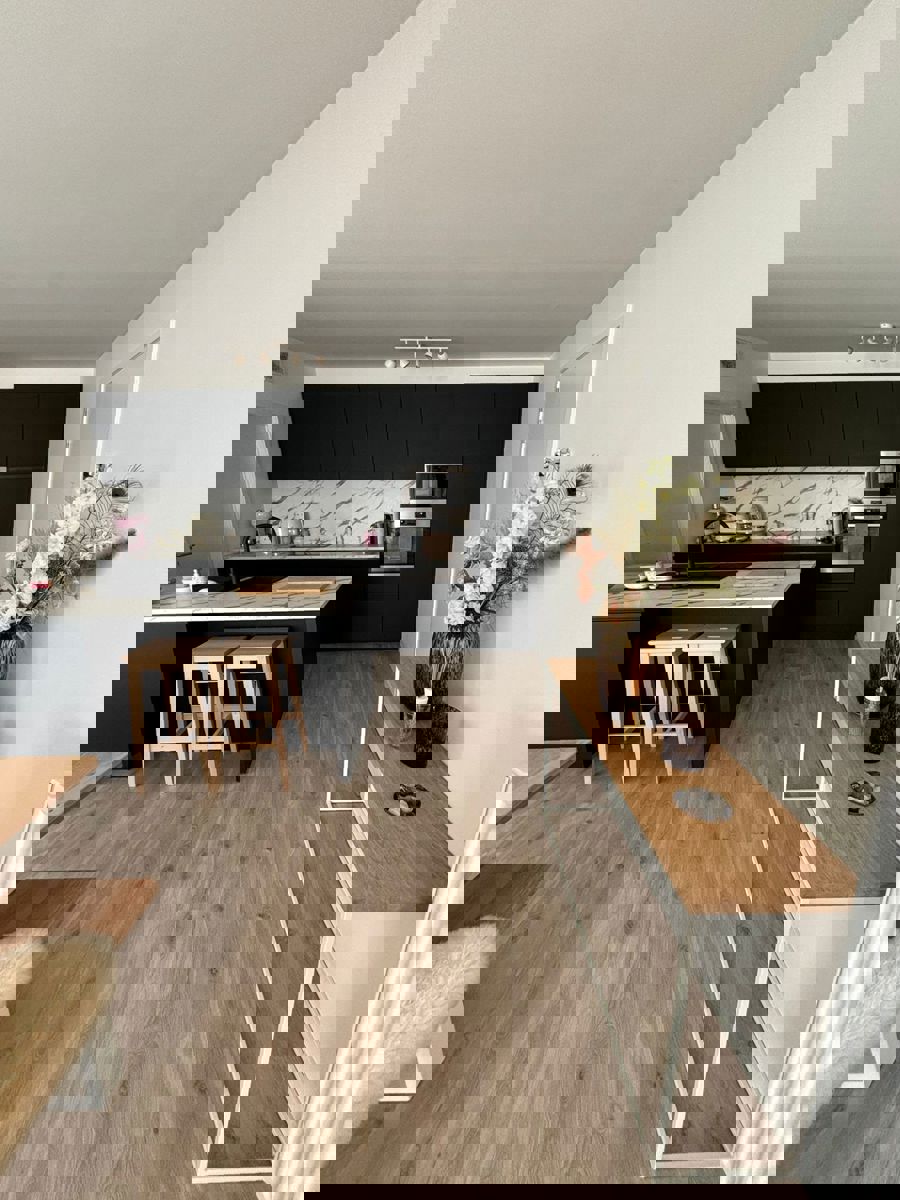 Modern appartement met terras en parking