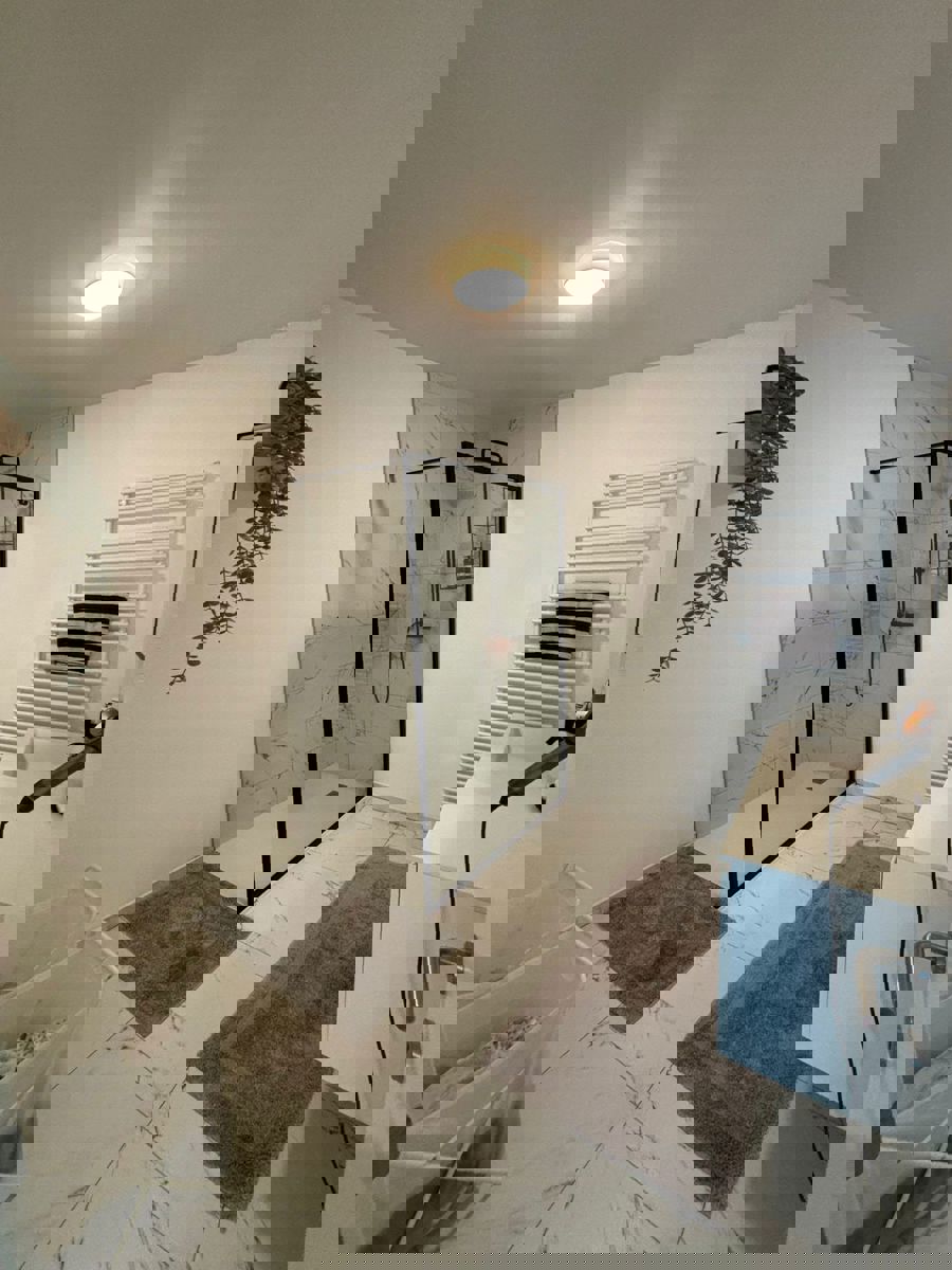 Modern appartement met terras en parking