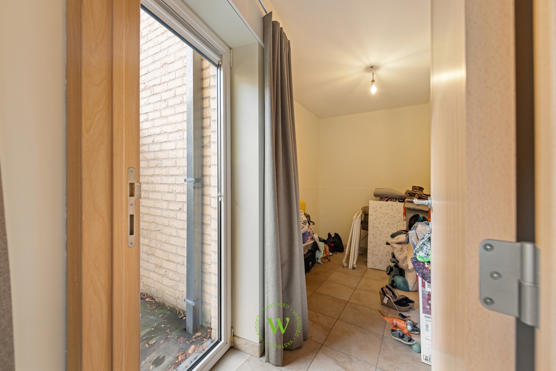 Lichtrijk 2-slaapkamerappartement met zicht op de vesten.