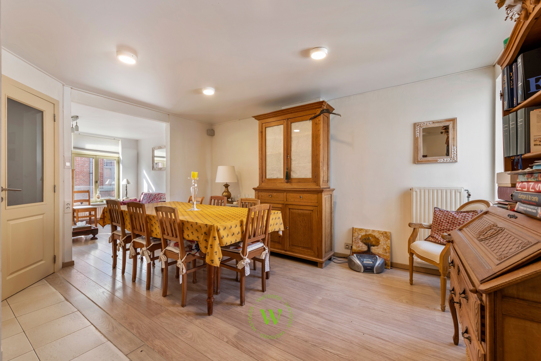 Centrum Brugge: opbrengsteigendom met 2 app. incl stadstuin.