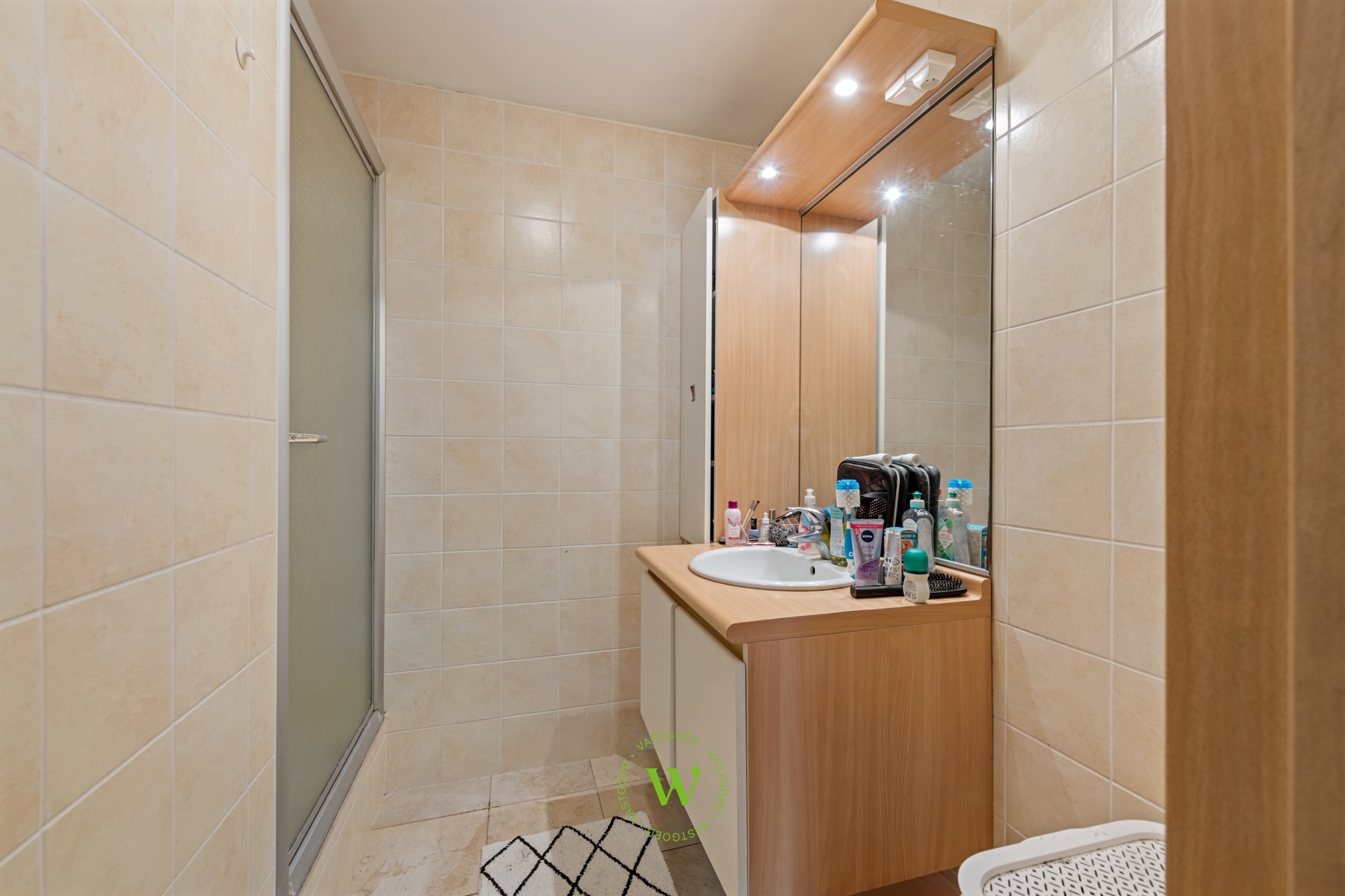 Lichtrijk 2-slaapkamerappartement met zicht op de vesten.