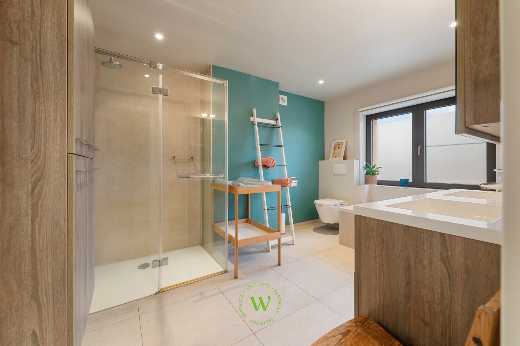 Ruime, energiezuinige gezinswoning te Assebroek.