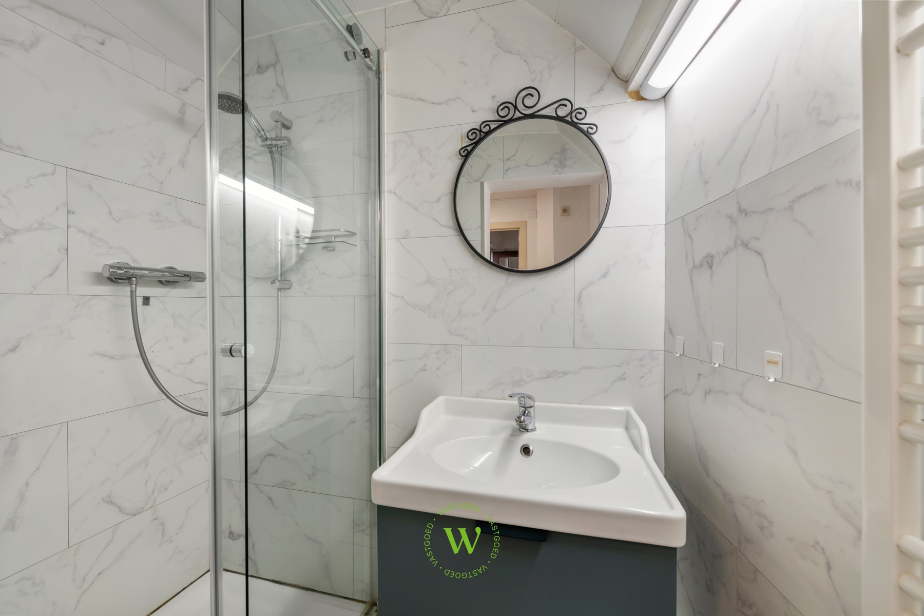 Centrum Brugge: opbrengsteigendom met 2 app. incl stadstuin.