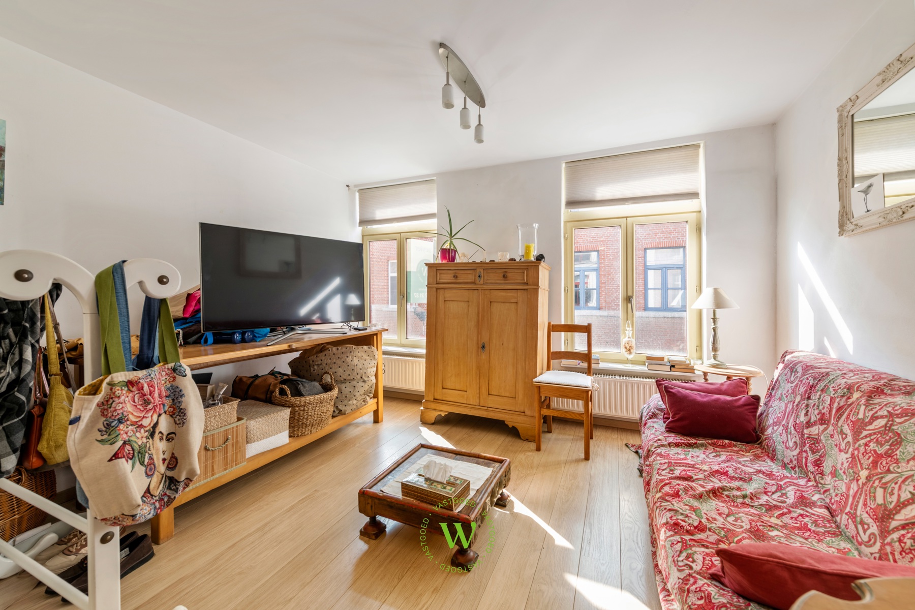 Centrum Brugge: opbrengsteigendom met 2 app. incl stadstuin.