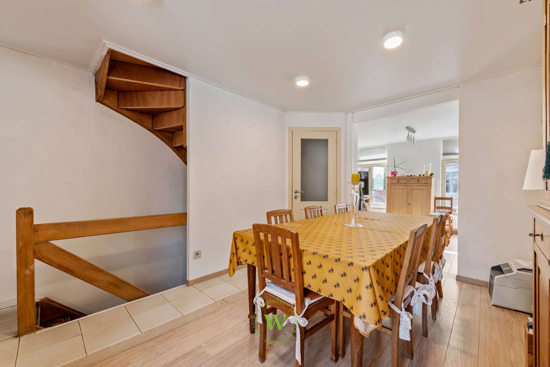 Centrum Brugge: opbrengsteigendom met 2 app. incl stadstuin.