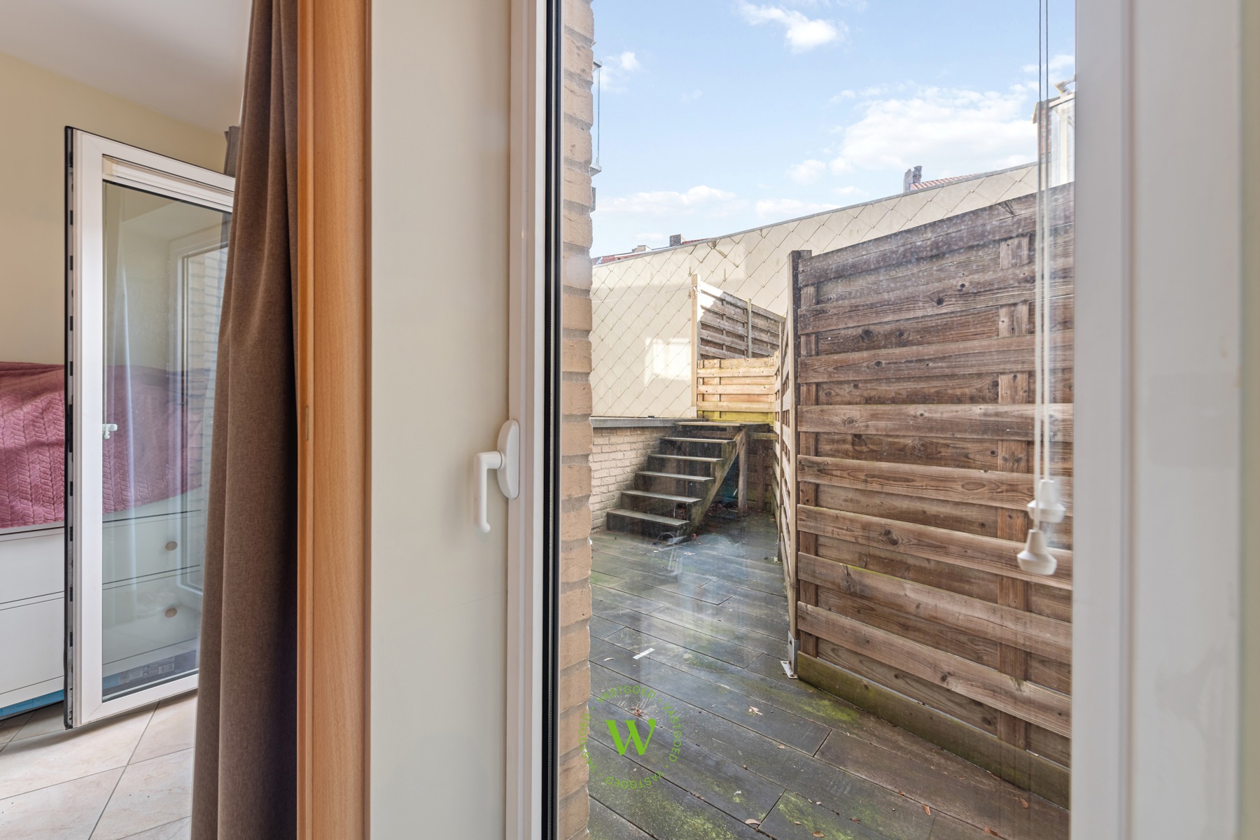 Lichtrijk 2-slaapkamerappartement met zicht op de vesten.