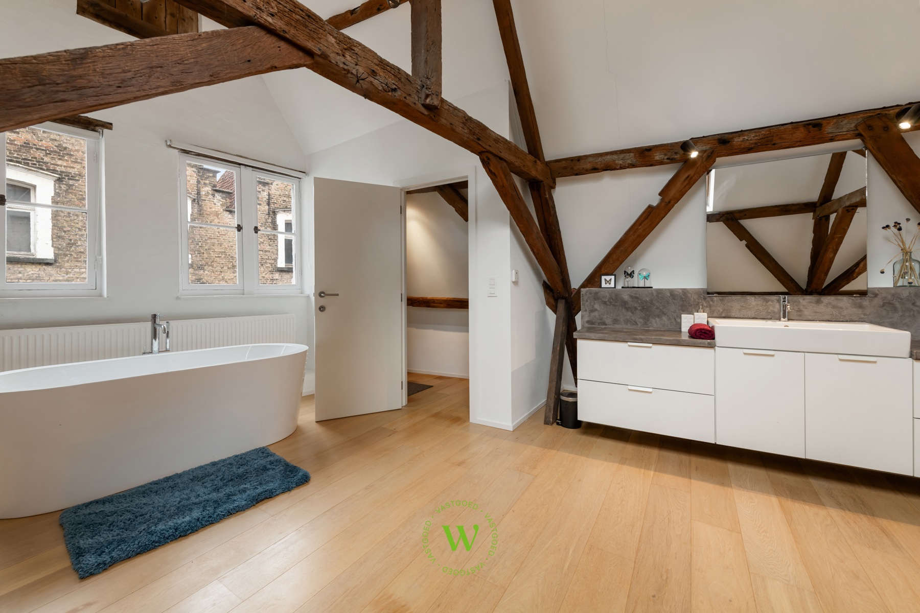 Unieke bel-étagewoning in het hart van Brugge.