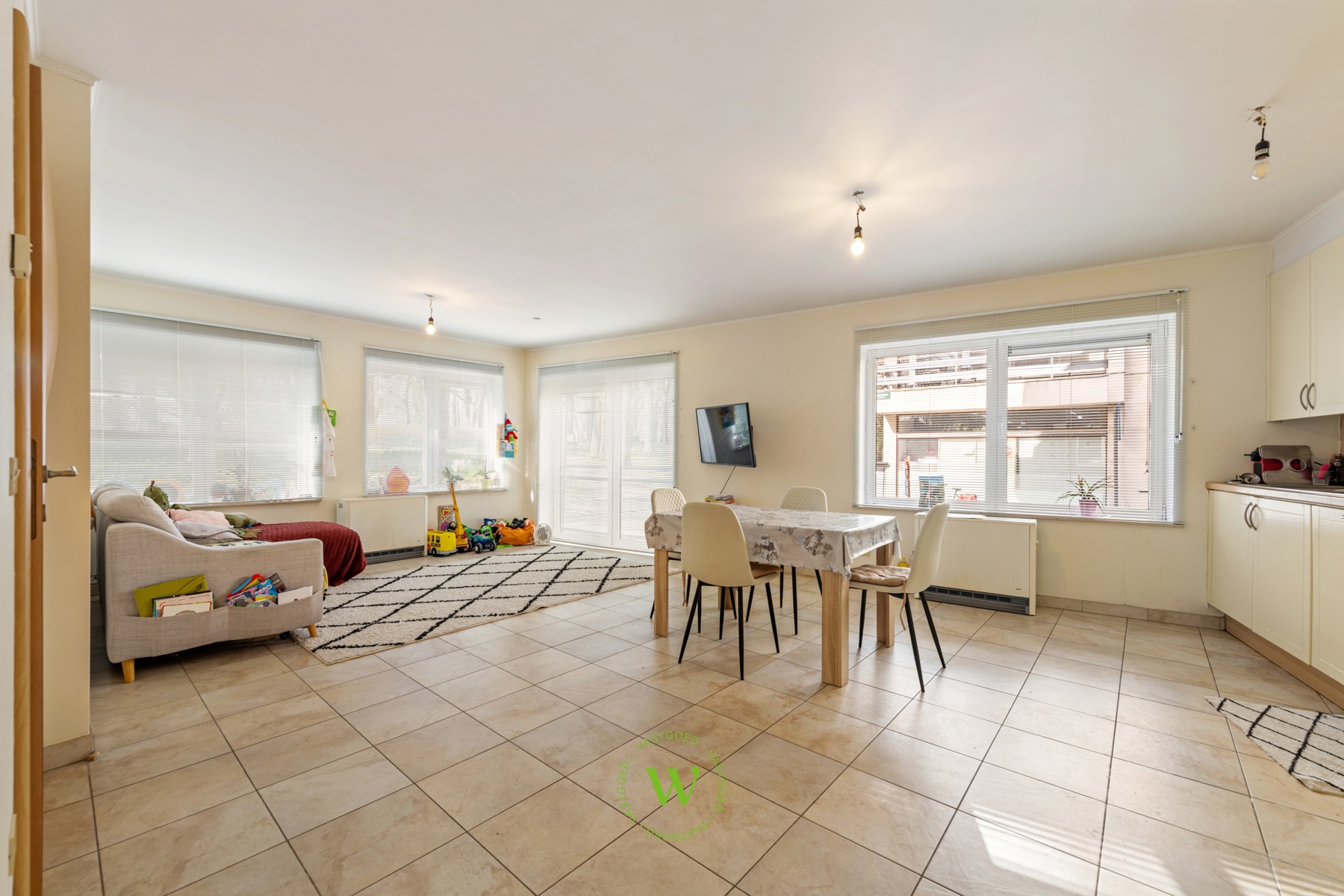 Lichtrijk 2-slaapkamerappartement met zicht op de vesten.