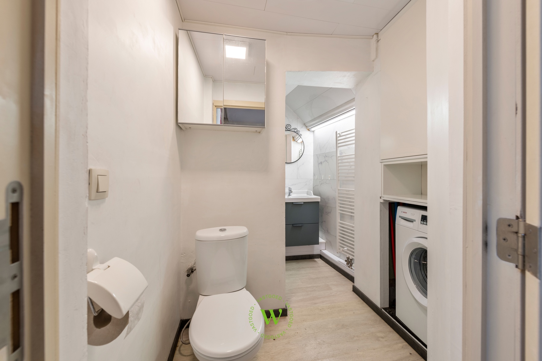 Centrum Brugge: opbrengsteigendom met 2 app. incl stadstuin.