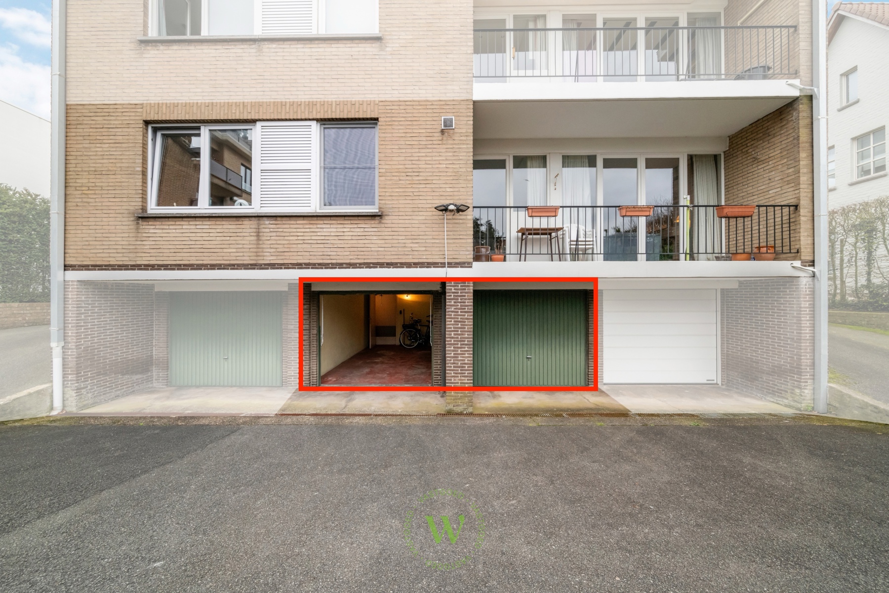 Lichtrijk 3-slaapkamerappartement met 2 garages