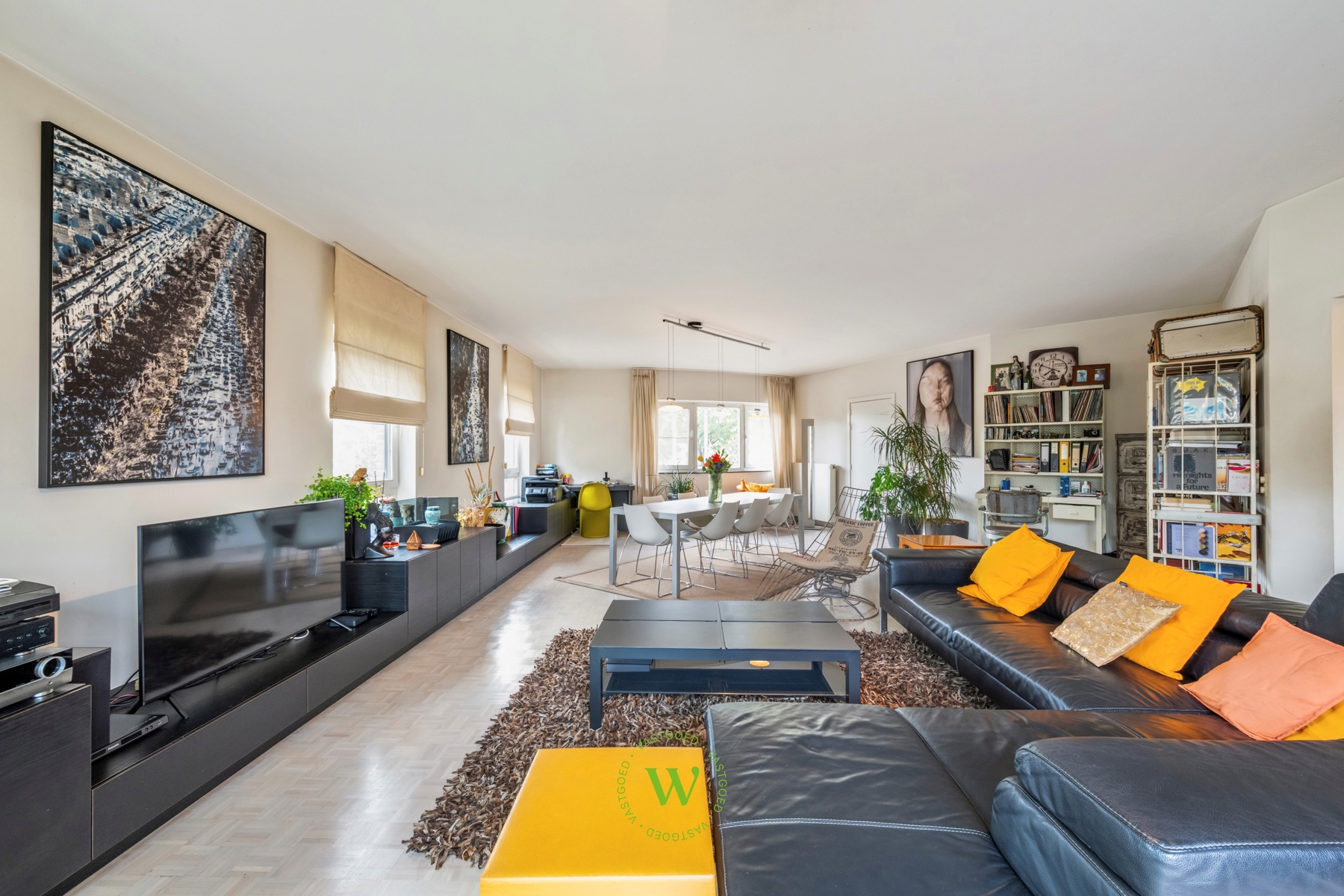 Uitzonderlijk triplex-appartement: ruimte, licht+topligging.