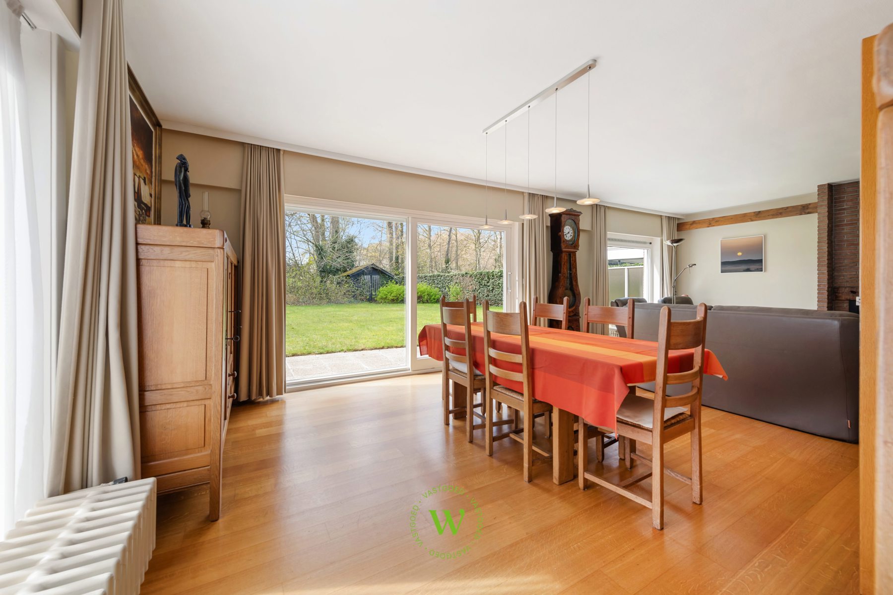 Gezinswoning met 5 slpks en tuin op 800 m²