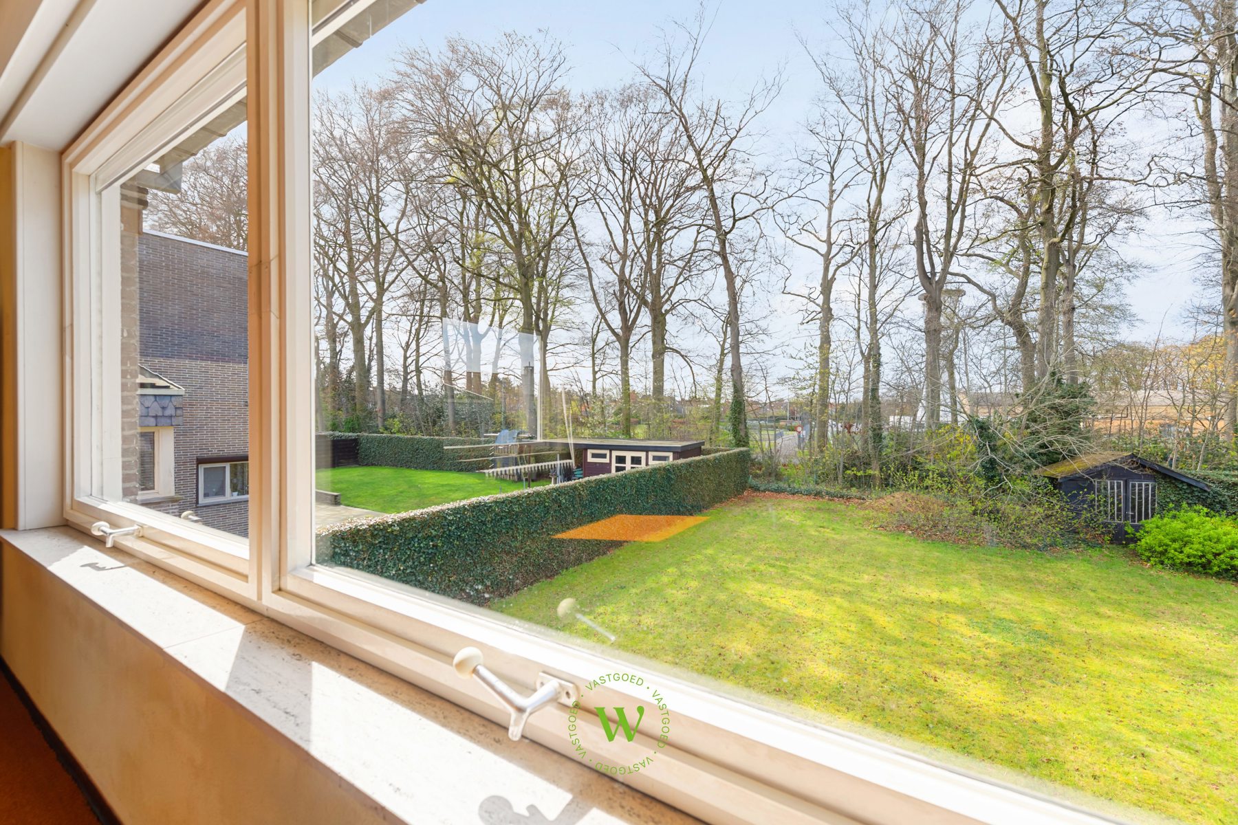 Gezinswoning met 5 slpks en tuin op 800 m²