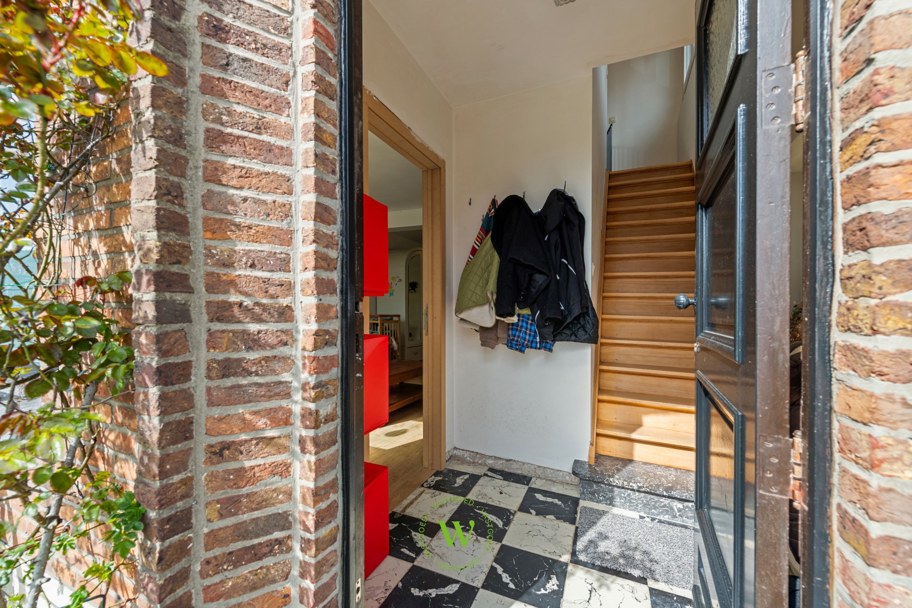 Karaktervolle, gerenoveerde halfopen woning met label B.
