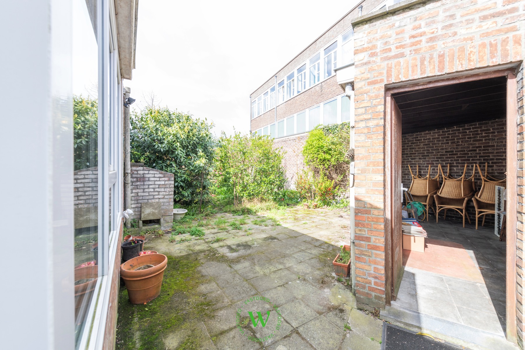 Verrassende en charmante halfopen bebouwing te Assebroek.