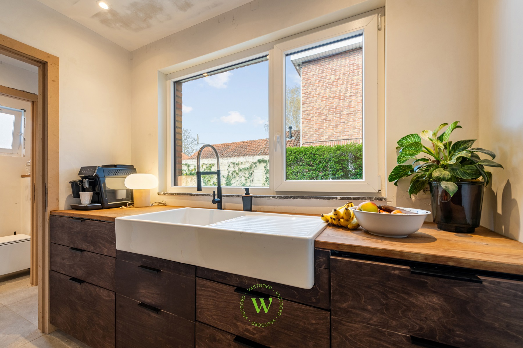 Karaktervolle, gerenoveerde halfopen woning met label B.