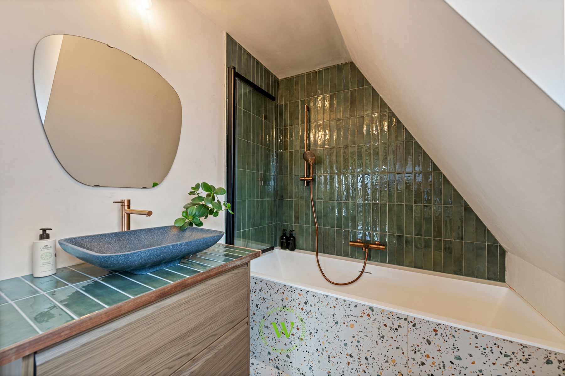 Karaktervolle, gerenoveerde halfopen woning met label B.