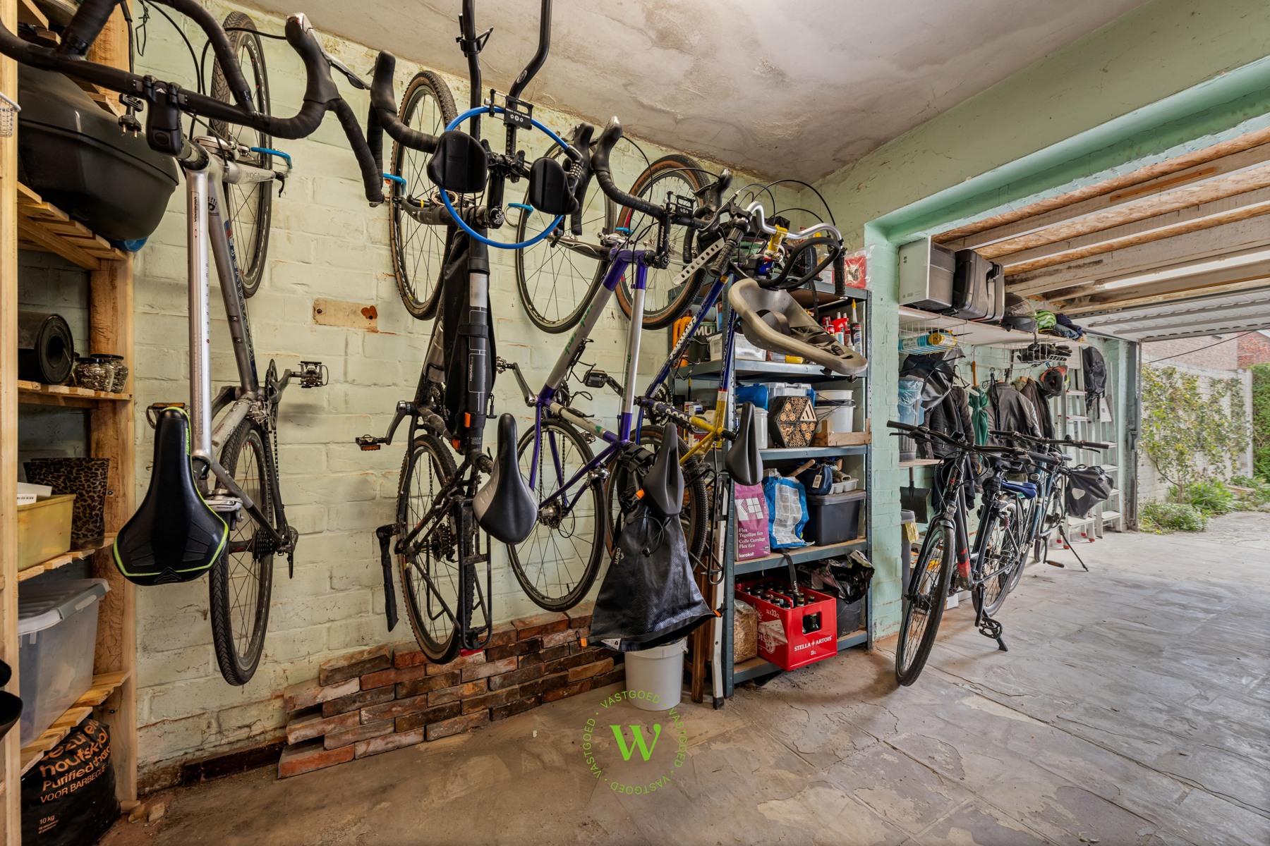 Karaktervolle, gerenoveerde halfopen woning met label B.