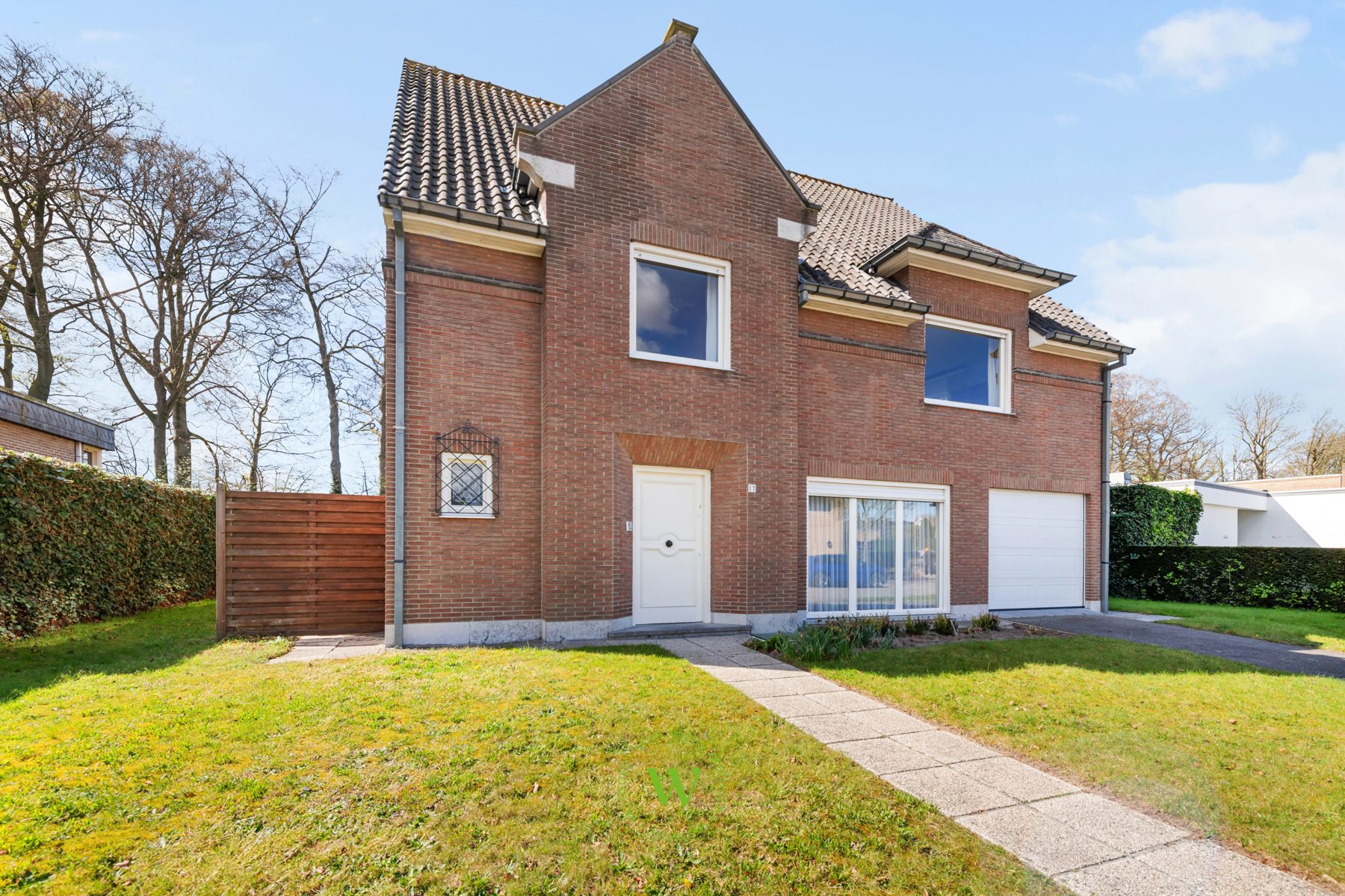 Gezinswoning met 5 slpks en tuin op 800 m²