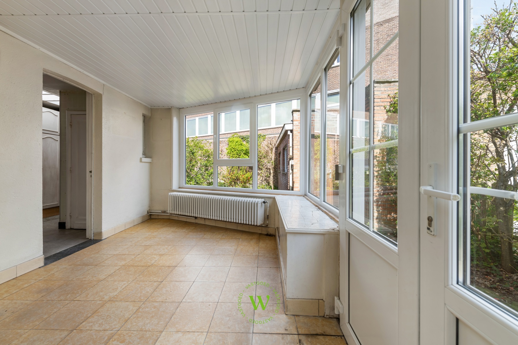 Verrassende en charmante halfopen bebouwing te Assebroek.