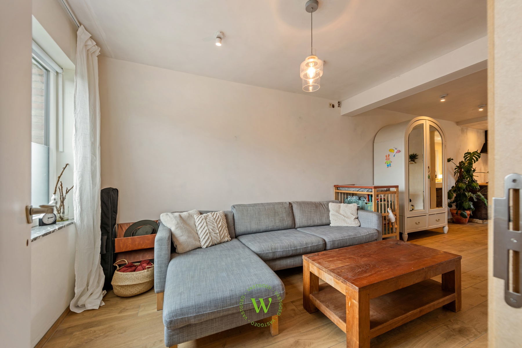 Karaktervolle, gerenoveerde halfopen woning met label B.