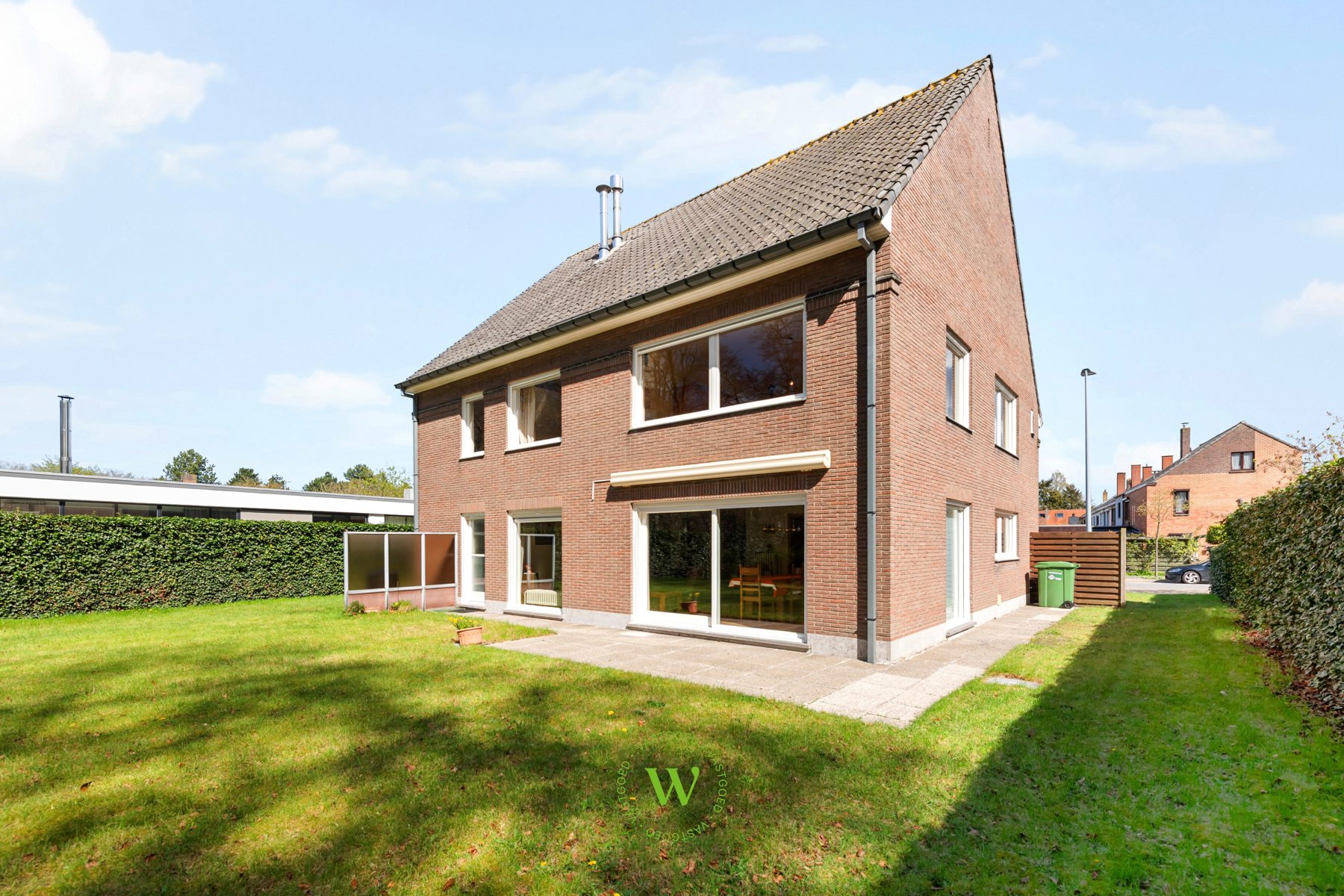 Gezinswoning met 5 slpks en tuin op 800 m²