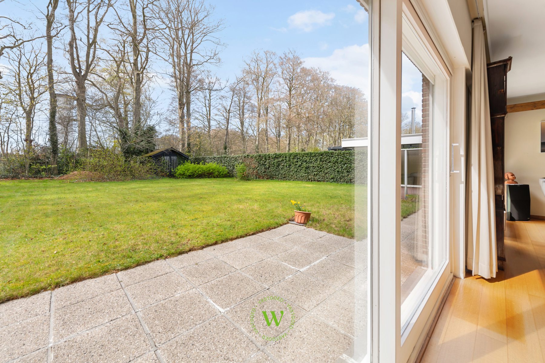 Gezinswoning met 5 slpks en tuin op 800 m²