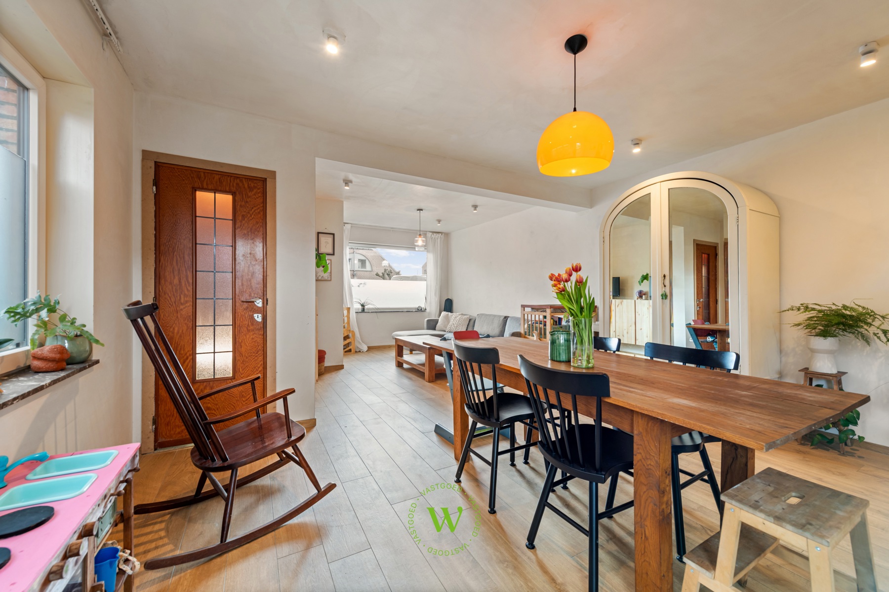 Karaktervolle, gerenoveerde halfopen woning met label B.