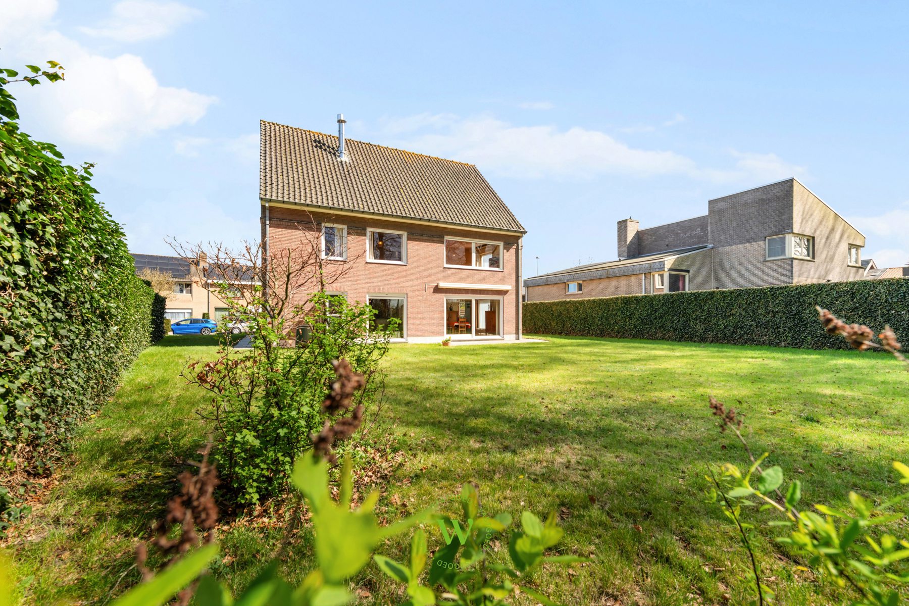 Gezinswoning met 5 slpks en tuin op 800 m²