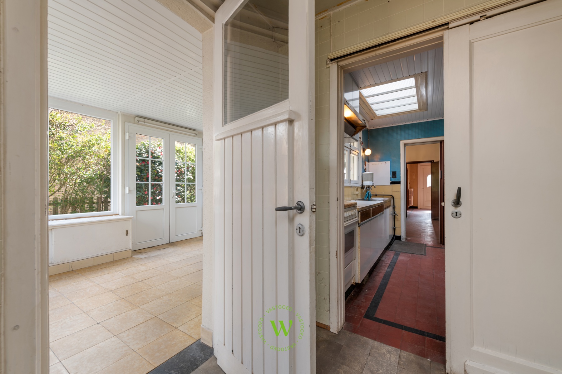 Verrassende en charmante halfopen bebouwing te Assebroek.