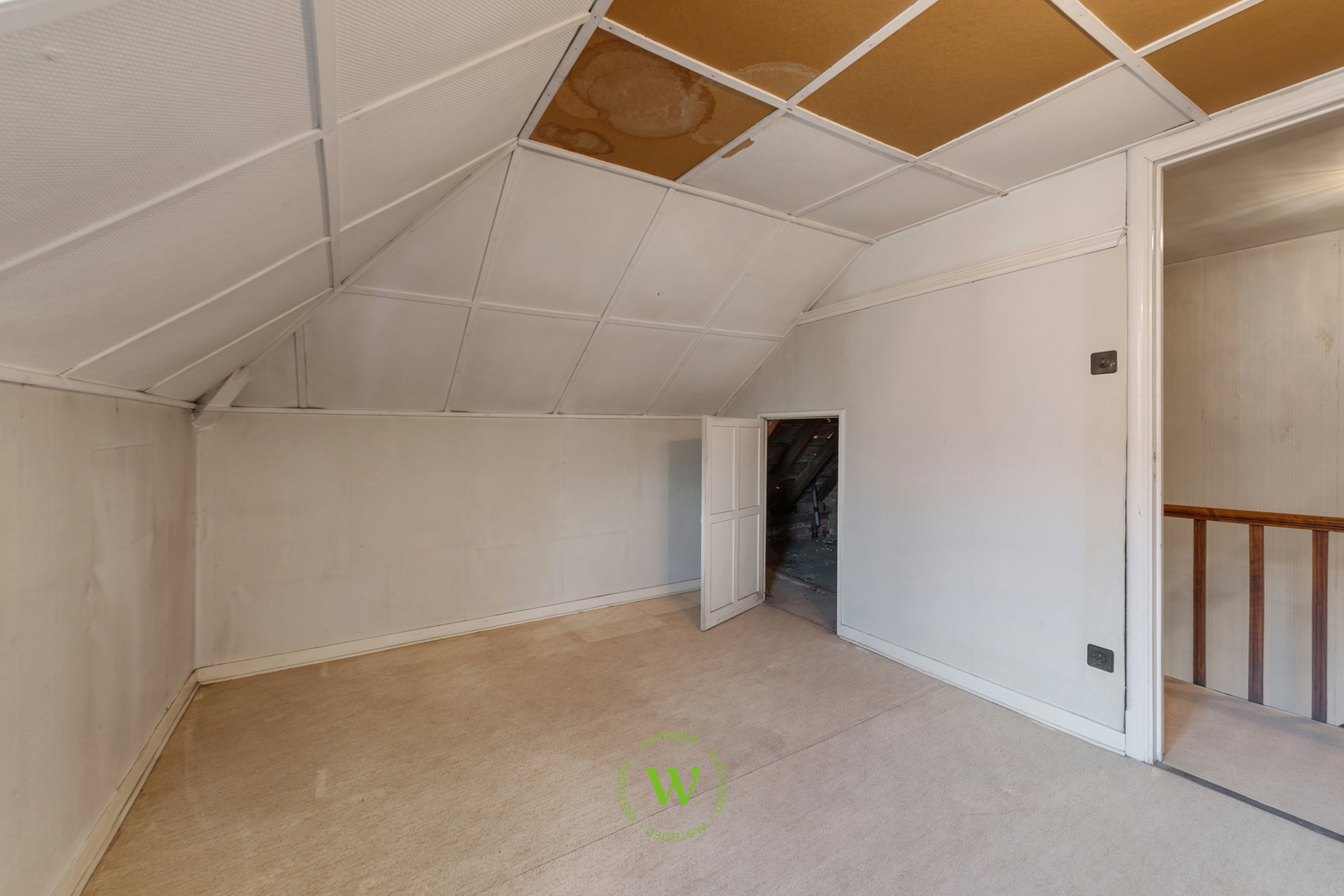 Verrassende en charmante halfopen bebouwing te Assebroek.