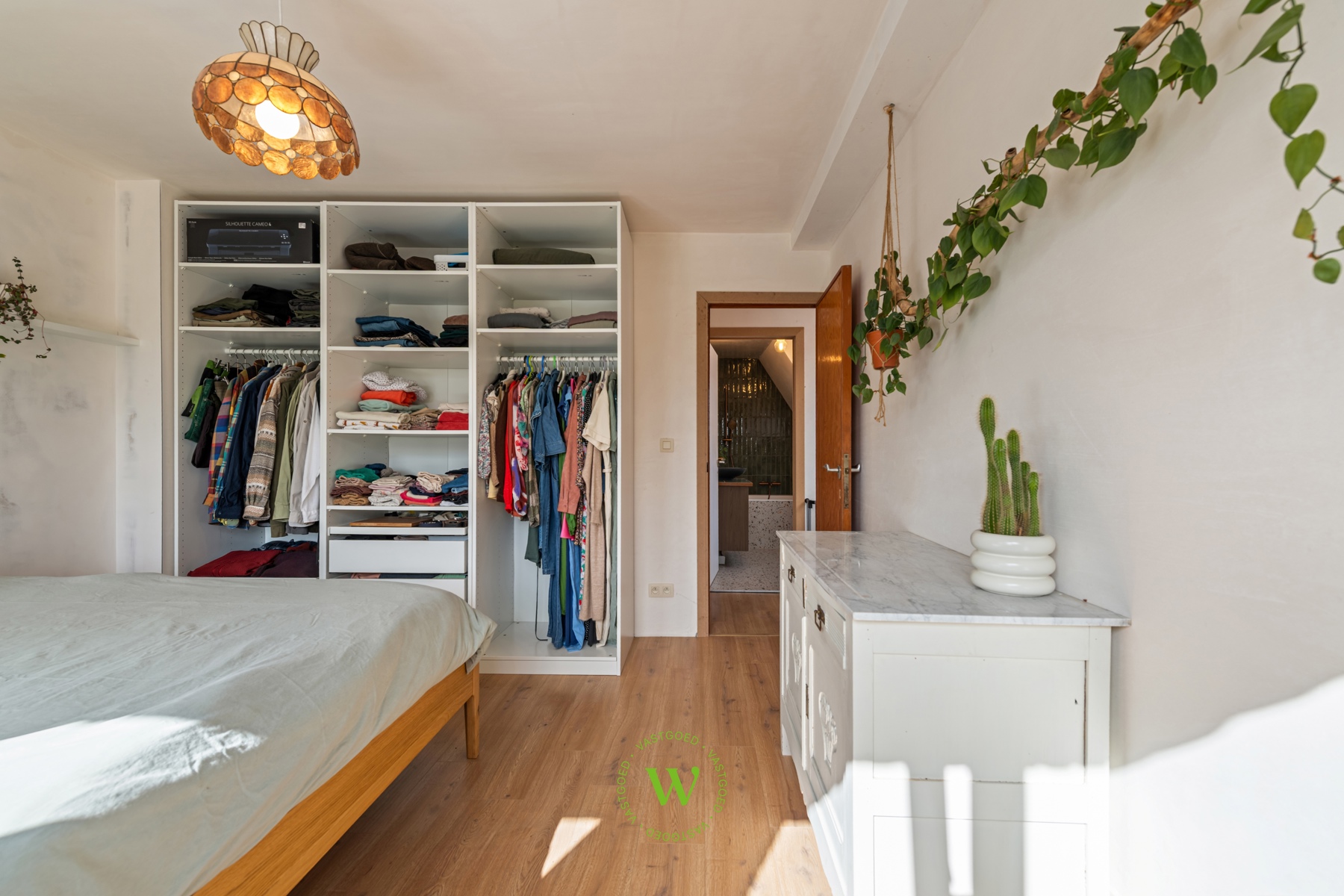 Karaktervolle, gerenoveerde halfopen woning met label B.