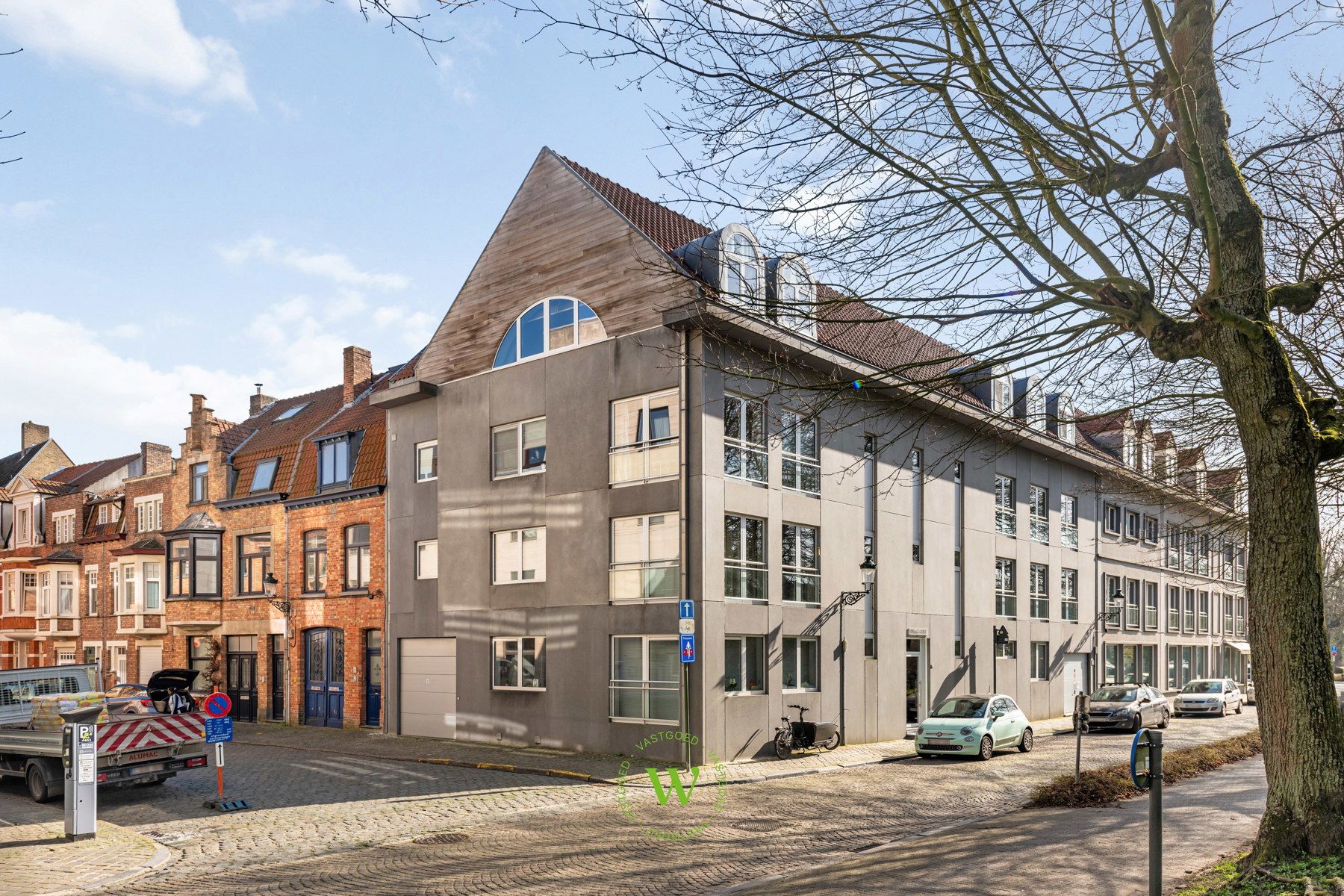 Lichtrijk 2-slaapkamerappartement met zicht op de vesten.